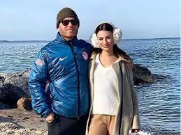 He was a former astronomer in the us army's map service in washington, dc but was dismissed due to his sexuality. Zandy Reich And Lea Michele Baby On The Way Glee Star Lea Michele Expecting First Child With Entrepreneur Husband Zandy Reich