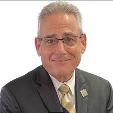 A happy "5th" anniversary to Steven Drawdy, our AGM here in Orlando.  Congratulations Steven !