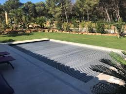 L Installation D Un Volet De Piscine Immerge Encore Un Client Satisfait Azenco