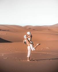 Maroc désert merzouga, ciruit 4x4, sud maroc, circuits sur mesure désert merzouga, 2 nuits dans le désert merzouga pour ce circuit sud maroc dans les dunes. Sahara Desert Maroc Morocco Travelcouple Sand Merzouga Morocco Travel Sahara Desert Beautiful Destinations