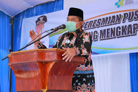 Porang sempat menjadi buah bibir pada tahun 2019 ketika ada seorang yang awalnya pemulung ternyata bisa menjadi miliarder karena menanam bibit porang dan hasilnya dikirim hingga ke luar. Bupati Siak Porang Lebih Menguntungkan Dibanding Sawit Ekonomi