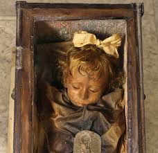 There are 2 rosalia lombardo for sale on etsy, and they cost ca$14.26 on. La Bella Addormentata Di Palermo Un Sonno Lungo Cento Anni Le Vie Dei Tesori News