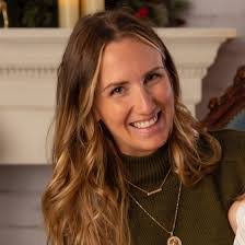 Laura Bourdeau's Instagram, Twitter & Facebook