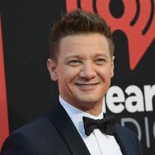 1,961,839 likes · 3,309 talking about this. Tweets About Jeremy Renner S Heaven Don T Have A Name Song Popsugar Entertainment