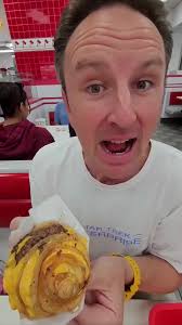 Eating the Viral Onion Burger @ In-N-Out #ViralBurger #InNOut #FoodRev...