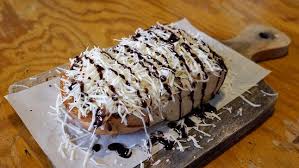 Dapoer roti bakar punya roti bakar yang dibungkus daun pisang pertama di indonesia. Roti Bakar Coklat Keju Picture Of Momo Milk Barn Bogor Tripadvisor