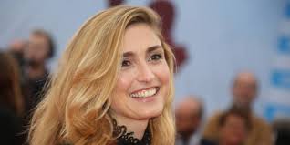 En 2018, xavier bertrand épouse en troisièmes noces vanessa williot. Les Femmes Qui Partagent La Vie Des Politiciens Francais Marie France Magazine Feminin