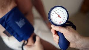 Bei nächtlichem bluthochdruck, der laut einer studie besonders gefährlich für herz und gefäße ist, sollte man die medikamente vor allem am abend einnehmen. Wie Man Erfolgreich Gegen Bluthochdruck Ankampft