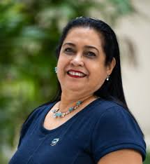 Thelma Robles's Instagram, Twitter & Facebook