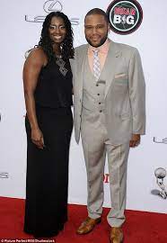 Alvina stewart and anthony anderson have been married for more than 20 years. Anthony Anderson S Wife Alvina Cancels Divorce Proceedings Daily Mail Online
