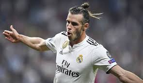 Gareth frank bale (born 16 july 1989) is a welsh professional footballer who plays as a winger for premier league club tottenham hotspur, on loan from real madrid of la liga. Real Star Gareth Bale Spendet 500 000 Pfund An Krankenhaus In Cardiff