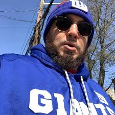 A brawl broke out between the Commanders and Eagles 😬