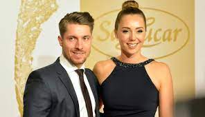 Vollgas, 7 tage die woche, 24 stunden pro. Hirscher Baby Laura Im Endspurt Der Schwangerschaft News At