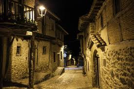 Mitä ravintoloita hotellin casa rural la villa calatanazor lähellä on? Ruta Por El Pueblo De Calatanazor Soria Guia Repsol