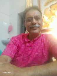 Inappropriate content reporting in online community