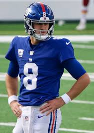 Mac jones practices with the american team ahead of the 2021 reese's senior bowl. Daniel Jones American Football Wikipedia