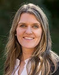 Amie Slevin's Instagram, Twitter & Facebook