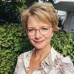 Danielle Haun's Instagram, Twitter & Facebook