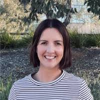 60+ perfiles de «Tegan»