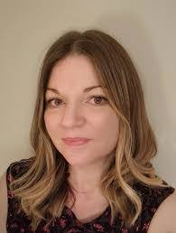 Angela Prentice's Instagram, Twitter & Facebook