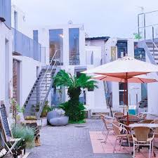 代官山 お洒落なお店が続々open お買い物と併せて楽しみたいおすすめランチ キナリノ カフェ 代官山 ランチ 建物
