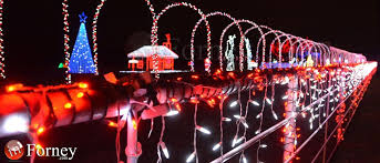 Wowlights productions is the leading supplier of christmas and halloween decorations that are synchronized to music. Deck The Halls In Crandall With Massive Christmas Lights Music Display Entertainment Inforney Com