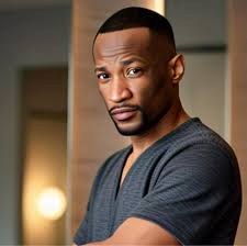 Why is it that artists take the glory of songs writer?? People don't care  about who write a song but who perform it