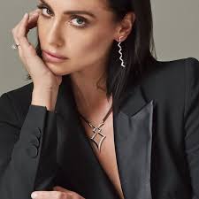 18Kt White Gold Chevron Diamond Rubber Necklace