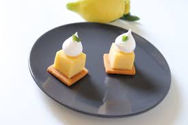 Pour 25 Mignardises Tarte Citron Basilic Meringuee La Meringue Francaise 50g De Blancs D Oeufs 50g De Sucre G En 2020 Tarte Au Citron Recette Macaron Facile Mignardise