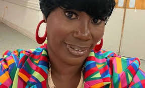 Meet Elizabeth Karen Ali: Model & Pet Care Business Owner