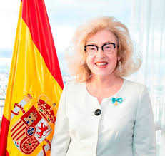 El día 14 de febrero 2020, la embajadora de polonia, marzenna adamczyk, recibió a un grupo de #niñassinlímites de entre 10 y 15 curiosas y con ganas de saber más. Proyecto Polonia La Embajadora De Polonia En Espana Marzenna Adamczyk Ha Sido Condecorada Con La Medalla De Honor De Oro Del Cuerpo De La Nobleza Del Principado De Asturias Fuente E