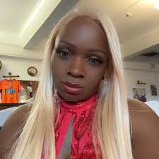 Josh Allen's ex made a disgusting comment after he got engaged to Hailee  Steinfeld 👇