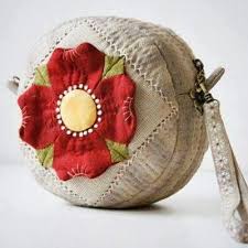 https s media cache ak0 pinimg com originals 7c 61 8e 7c618eba7db92bd008eea8f4afc9d7c8 jpg handmade bags simple bags beaded boxes