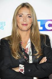 Pour la première fois, elle parle de ses enfants ! Helene Rolles Maman De Deux Enfants Adoptes Rares Confidences D Une Maman Cool Purepeople