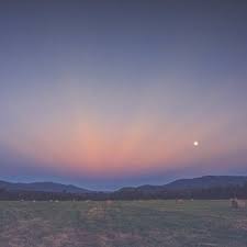 Scott Kuhn Captured Anticrepuscular Rays As The Moon Was Rising Over Fort Mountain In Northern Georgia Explore Nature Today Images Energy Harvesting