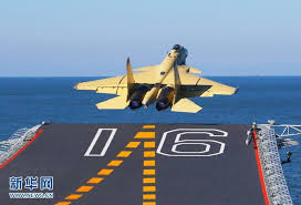 Un J 15 Sur Le Porte Avoins Chinois Liaoning Porte Avions Avion De Chasse Chasseurs