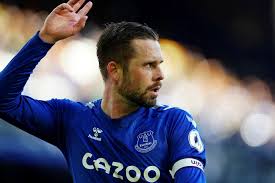 Gylfi þór sigurðsson is an icelandic professional footballer who plays as an attacking midfielder for premier league club everton and the iceland national team. Gylfi Sagdur Neita Asokunum Hardlega