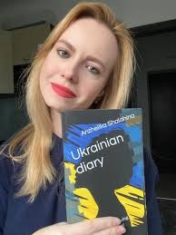 Friends 💙💛 I wrote my book