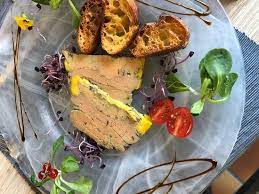 Guests can enjoy a drink in the bar or on the terrace. Auberge Du Vieux Pont Palmas Restaurant Bewertungen Telefonnummer Fotos Tripadvisor