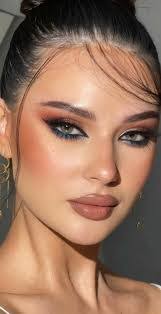 Fatima Hamdan's Instagram, Twitter & Facebook