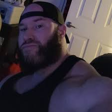 Virginia Molinaro (heyimvirginia@)