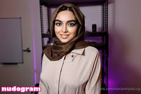 Mariam Hadid  mariamhadid  mariamhadidvip  meriem.hadid Гола изтичане  OnlyFans снимка 19 - Nudogram v2.1