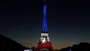 Turnul eiffel este, probabil, cel mai cunoscut obiectiv turistic din europa si simbolul francez cel mai de pret. Turnul Eiffel Se Va Redeschide Pentru Vizitatori Incepand Cu 25 Iunie