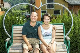 Gleich zwei kandidaten kamen nach der hofwoche mit zuvor verschmähten liebesanwärtern zusammen. Bauer Sucht Frau Auf Atv Der Nervose Michael Gibt Alles Leibnitz