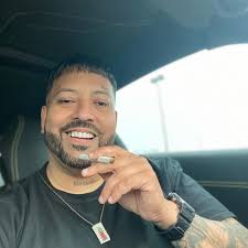 Feliz 😀 buenas vibras a todos ✨nunca paren de soñar, pero sueñen  despiertos 💡