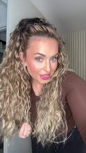 Alex Curl's Instagram, Twitter & Facebook