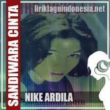Dia memiliki susu yang besar yang berukuran 36 c dengan body yang sangat sexy. Lirik Lagu Nike Ardila Kau Bukan Untukku
