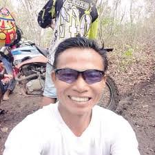 Violet Sabo's Instagram, Twitter & Facebook