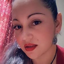 Amanda Bouse's Instagram, Twitter & Facebook