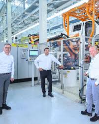 August bis zum freitag, 20. Umbau In Der Sommerpause Vwn Bereitet Sich Auf Den Neuen Multivan Und Den Id Buzz Vor News Vw Nutzfahrzeuge